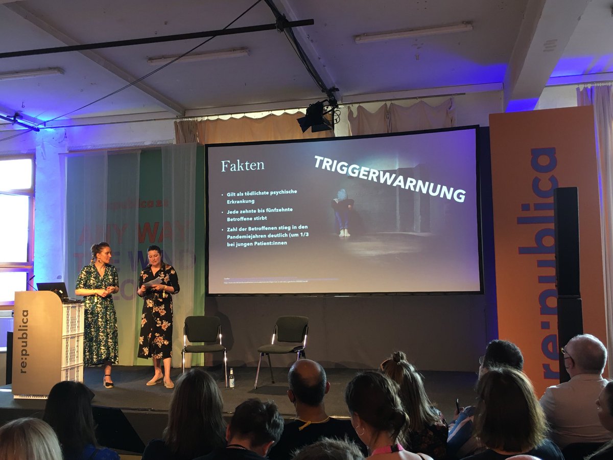 palimpoetica's tweet photo. Svea Eckert u. Lena Kampf liefern Einblicke in ein #Facebook -Experiment und in eigene Experimente mit Testaccounts über die Medienpraktiken von Jugendlichen mit Essstörungen auf @instagram #bodyimages #rp22 #stage6 #eatingdisorder #Algorithmen #Medienkritik https://t.co/9nwa6xih7O