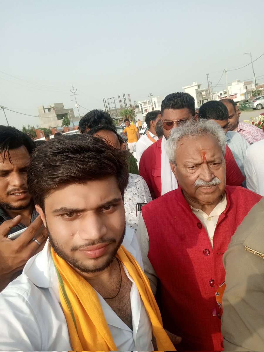 PrateeksharmaP2's tweet image. आज क्षेत्रीय कार्यालय पर राज्यसभा सांसद डॉक्टर लक्ष्मीकांत वाजपेई जी के प्रथम मेरठ आगमन पर भव्य स्वागत..।
#Lakshmikant
@LKBajpaiBJP #Meerut