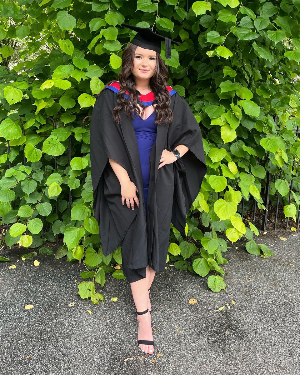 2020 graduate!🎓
Better late than never!