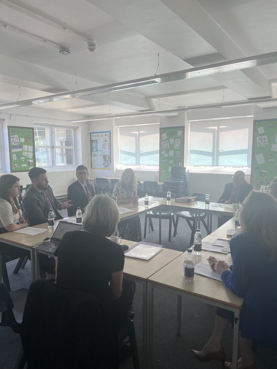 Today I was delighted to visit <a href="/KingEthelbertSc/">KingEthelbertSchool</a> to meet with school leaders about the benefits of the international baccalaureate. Education must not be a binary choice between knowledge or skills - but both. 

The lB is inspiring to so many aspirational individuals. 👇👇