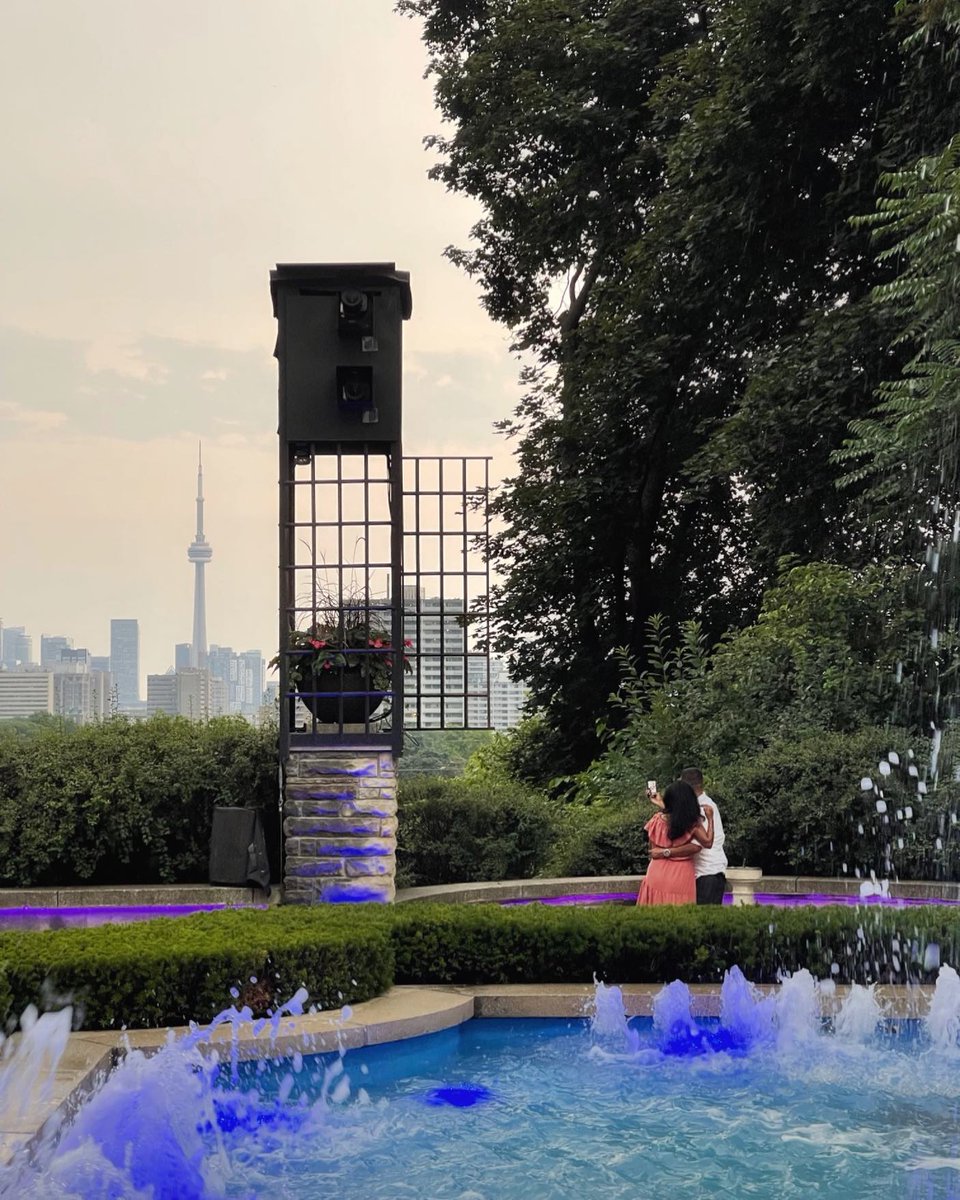 CasaLomaToronto's tweet photo. What a view!😍

The Gardens are now open for dining
Reserve: https://t.co/NqZuaBiouN

📸: @cottage.girl3

#casaloma #casalomagardens #gardensatcasaloma #torontopatio #castledining #castle #toronto #alfresco #torontopatios #torontoeats #castledining #libertygroup https://t.co/tIVzAAdTK8