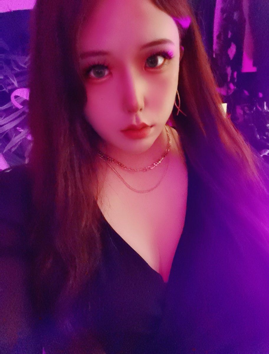 Goddess of Red Light💋🔞 https://t.co/kMWwS2dmox