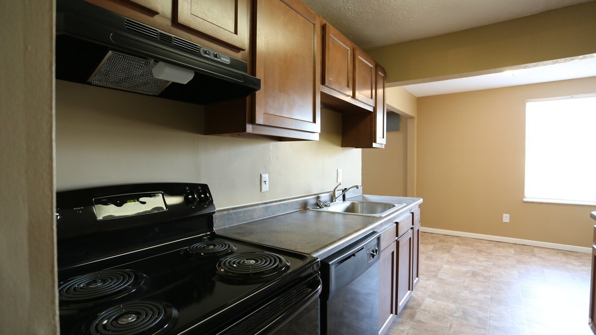 ReserveCapital's tweet photo. Chop, dice, sautée, or fry - our kitchens are the perfect place to show off your cooking skills! 🧑🏽‍🍳 https://t.co/SX2CuAVuIM