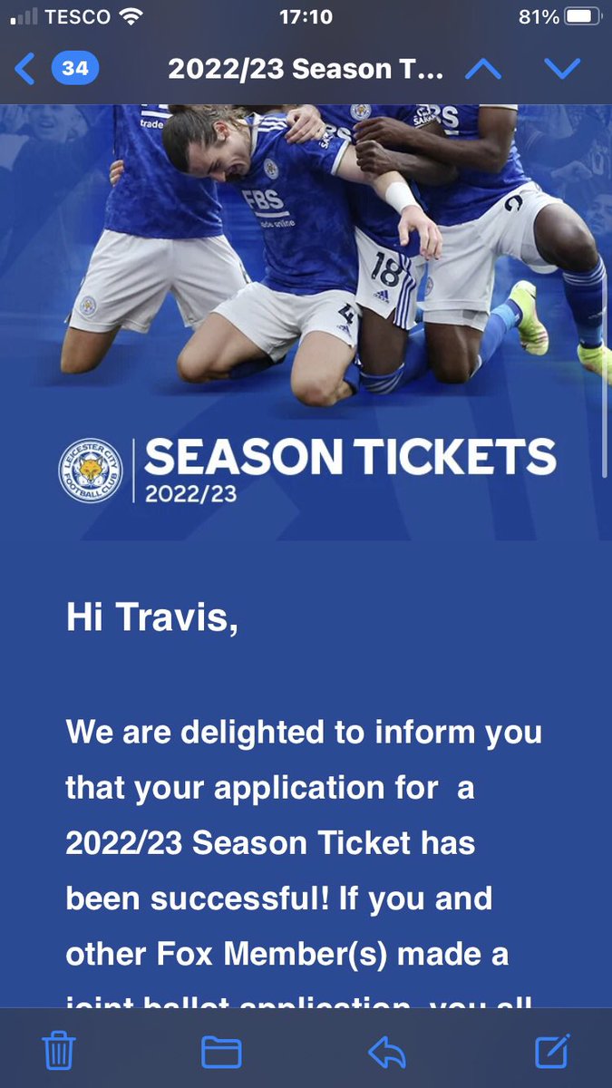 traviselton's tweet photo. Get in!! 💙🦊 #lcfc https://t.co/KeZGav6xvG
