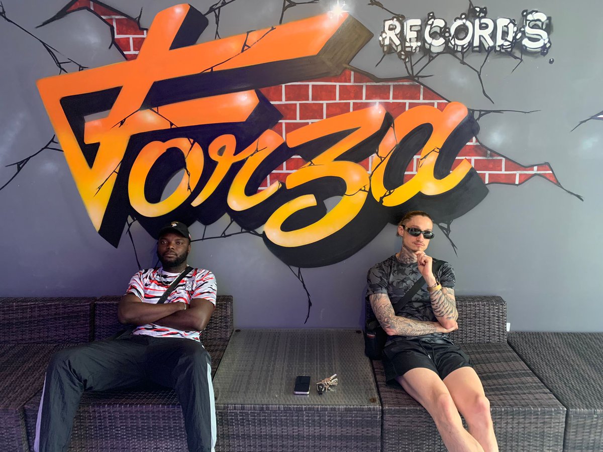 Le Quart d'Heure tweet media