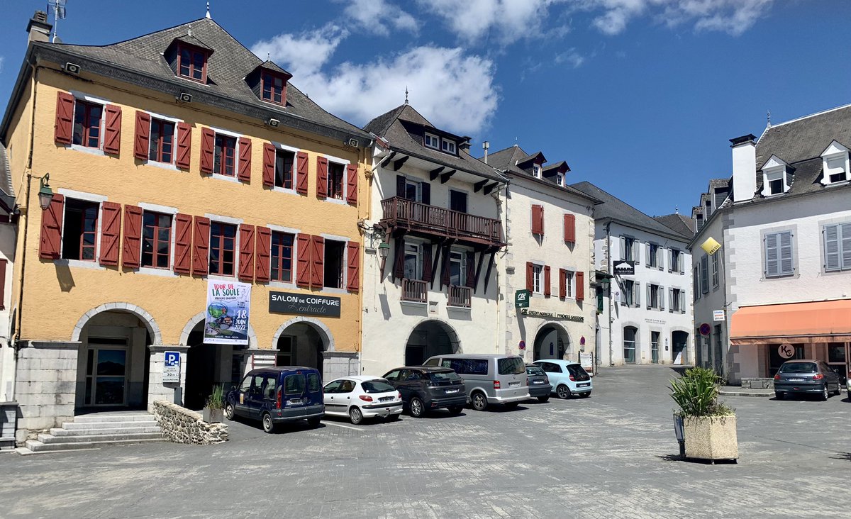 CapitaineFibre's tweet photo. Rencontre avec @InfoJeunesNA à #Tardets autour de la jeunesse et du #numérique. De la bonne humeur, de l’enthousiasme et des projets ! #le64 #inclusion https://t.co/VvycNmNtQ4