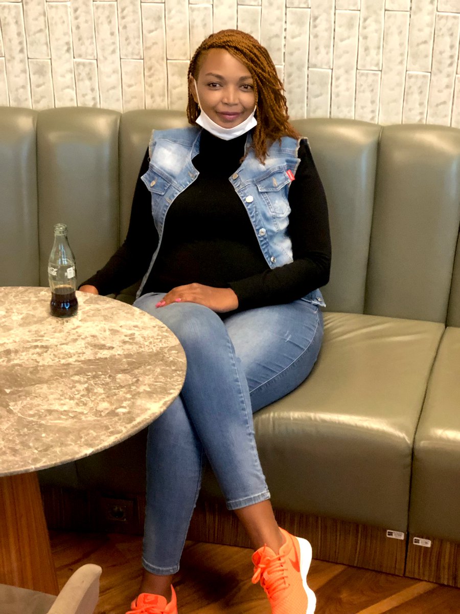 karennyamunbo's tweet photo. There’s no looku like mtumba looku https://t.co/zfyXALTd5l