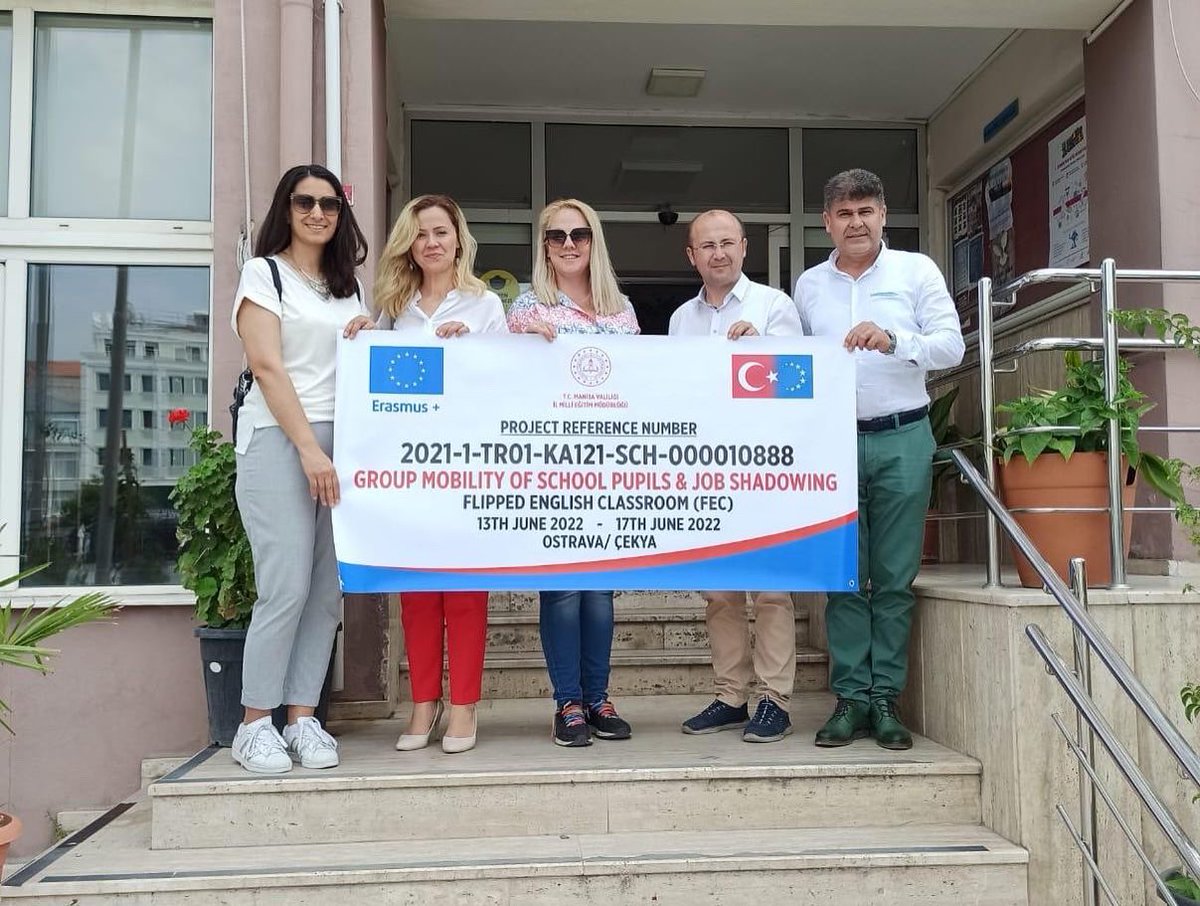 argemanisa's tweet photo. 2021 Okul Eğitimi Akreditasyonuna üye olan Salihli 50.Yıl Ortaokulu Çek Cumhuriyeti yolcusu… Hibe sözleşmesi imzalayan okulumuz 4 öğrencisi 2 öğretmeni hareketliliğini gerçekleştirecek.
@il_mem_45 
@ulusalajans https://t.co/bd8T78pyFg