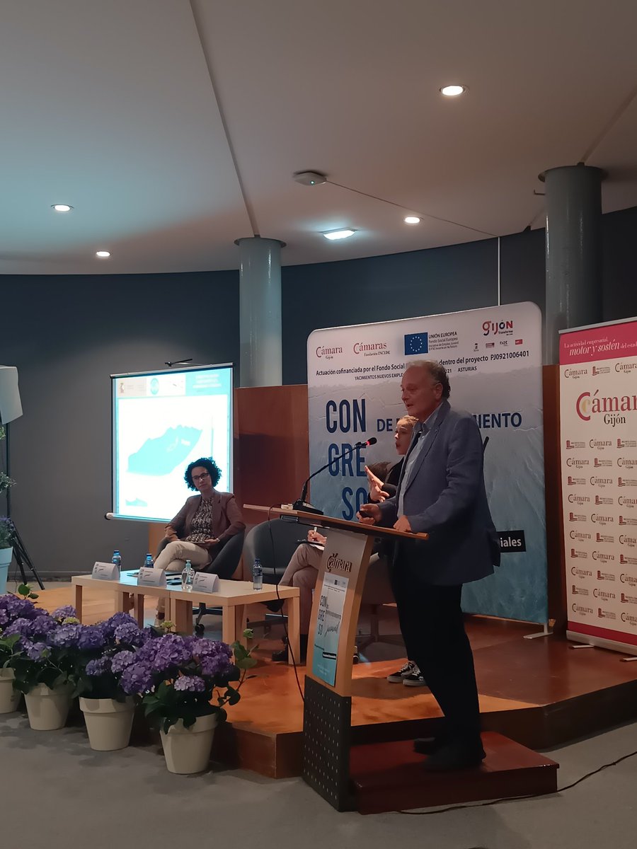 azul_economia's tweet photo. Abre la charla Fernando de la Gándara, @IEOMurcia.

ACUICULTURA MARINA: LA REVOLUCIÓN AZUL.

🎙️"España es el número 1 en acuicultura de la UE. Esto es debido principalmente al mejillón". https://t.co/RhJoIXp4ar