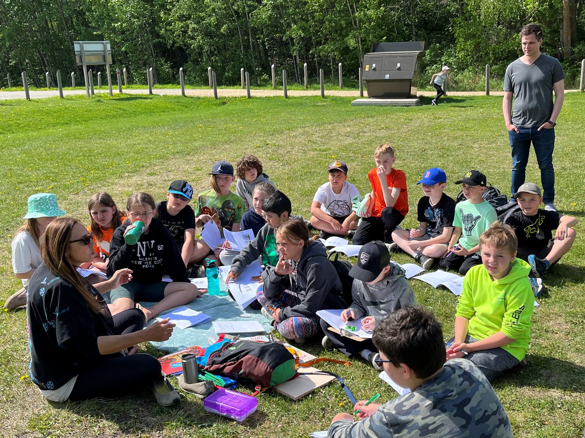 Mundare School tweet media