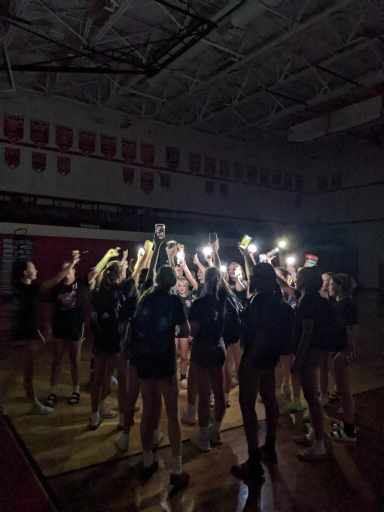 Well yesterday evening was a scary one. Our Red Devilets had to be sheltered during the tornado and did it with flying colors. All is well and as the storm passed we are grateful all are ok. On to the next challenge!