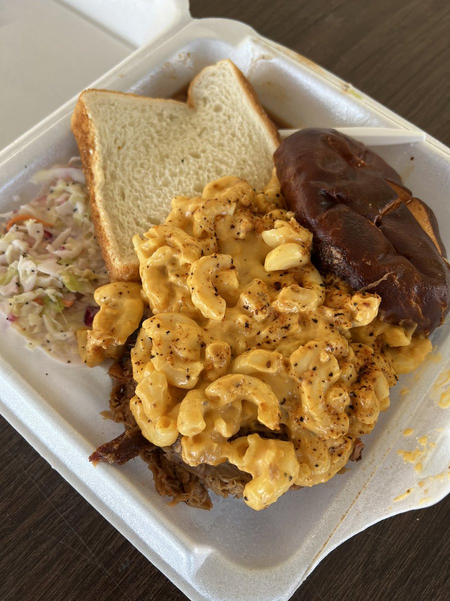 OnAirIan's tweet photo. Get in my belly! Another day of delicious BBQ at @HHRibFest thanks to @AussomAussie! #OutbackMac #Yummy https://t.co/24vetKxbwf