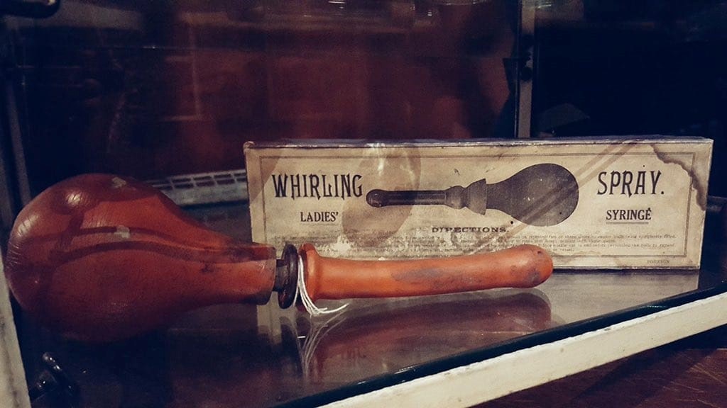 OldOpTheatre's tweet photo. Welcome to #OOTFeature where we will be posting medical history stories and objects from our museum!!! These stories all come from our blog posts that are available on our website!
Want to learn about #WhirlingSpray?
Follow the link below!
https://t.co/lLvCgDHTSq https://t.co/GU9ZExdo9H
