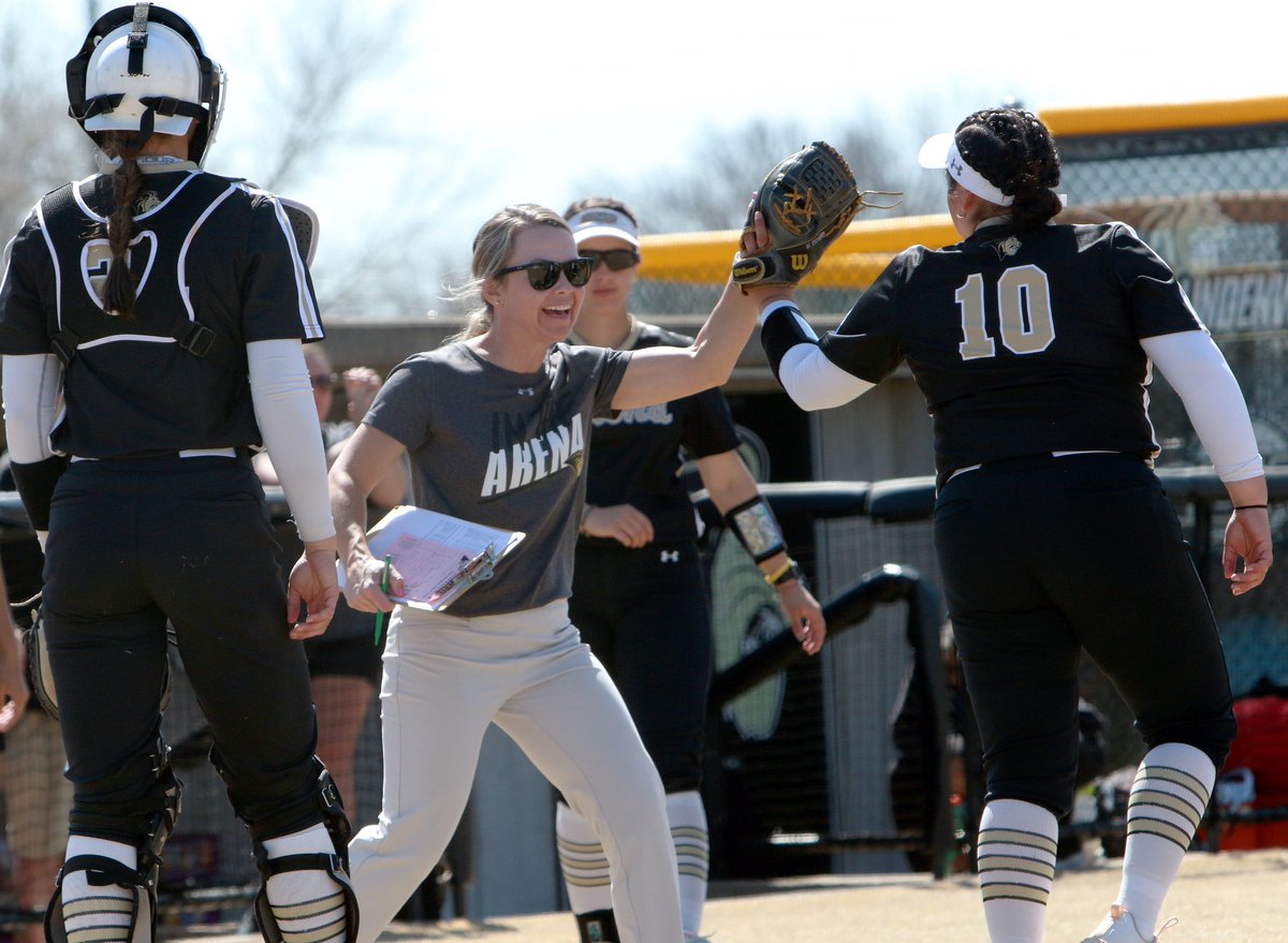 LindenwoodSB's tweet photo. Summer recruiting is here! ☀️ 😎 

Where should @CoachErinBrown and staff go this summer? Drop your schedules here ⬇️ https://t.co/5RVscFCnYz