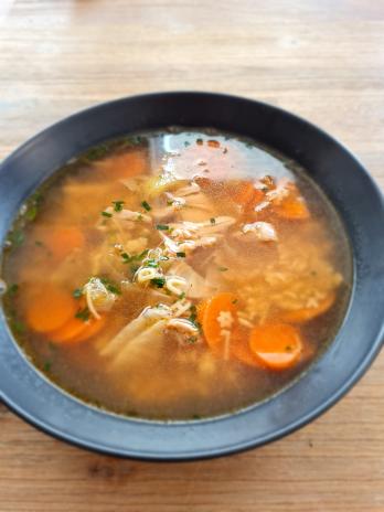 My boys are still a bit sick so I made them the german classic: Buchstabensuppe
With this we cant loose today