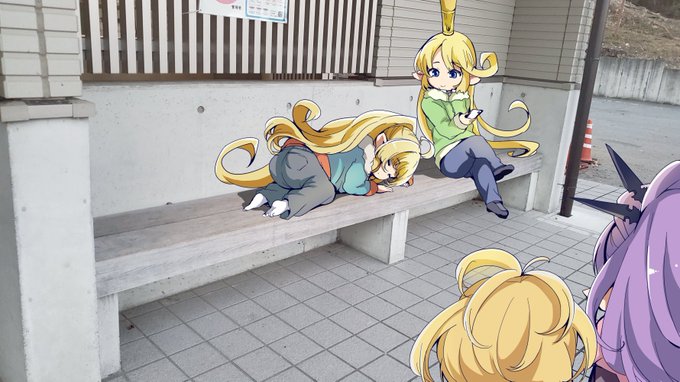 ハーヴィンと浩庵キャンプ場に行った時に、例のトイレ前で休憩してる写真です 