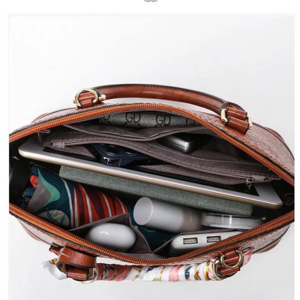 aremart_stores's tweet photo. Bag 🥰 
Price - NGN 10,500
DM or Whatsapp https://t.co/XKVWa4DuuJ

cc @_DammyB_ https://t.co/kP3c8JGrlH