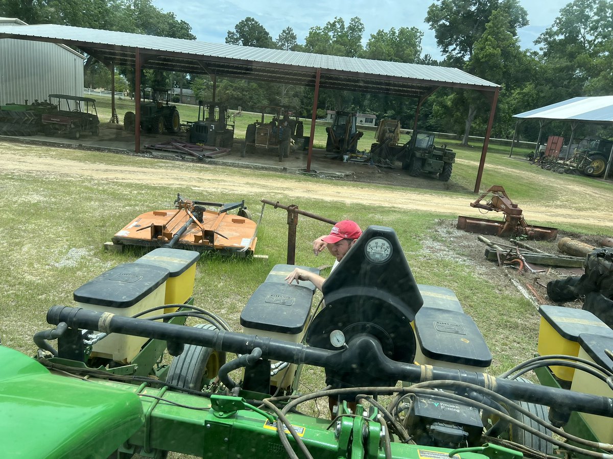 PrecAgEngineer's tweet photo. Always a great day when technology decides to cooperate and you can wrap up #plant22 with one of your favorite crops #cotton. Thanks to the @GACottonComm for their continued support for our #precisionag projects!! @UGA_CollegeofAg @UGATifton @AgTechMatt #plant22 #agtechresearch https://t.co/0hahpXCSVb
