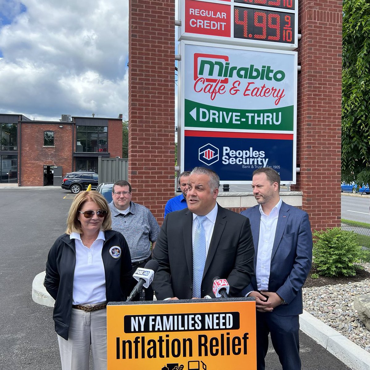 makracker's tweet photo. Less than a week after session and @OrttforSenate is already hitting the road to elect more Senate Republicans.
The fight is on to make NY stronger, safer and more affordable!
Get involved -> https://t.co/xZovFjuxqr
#TakeBackNYTour🗳 #RedWaveNY https://t.co/YABHgYl9J8