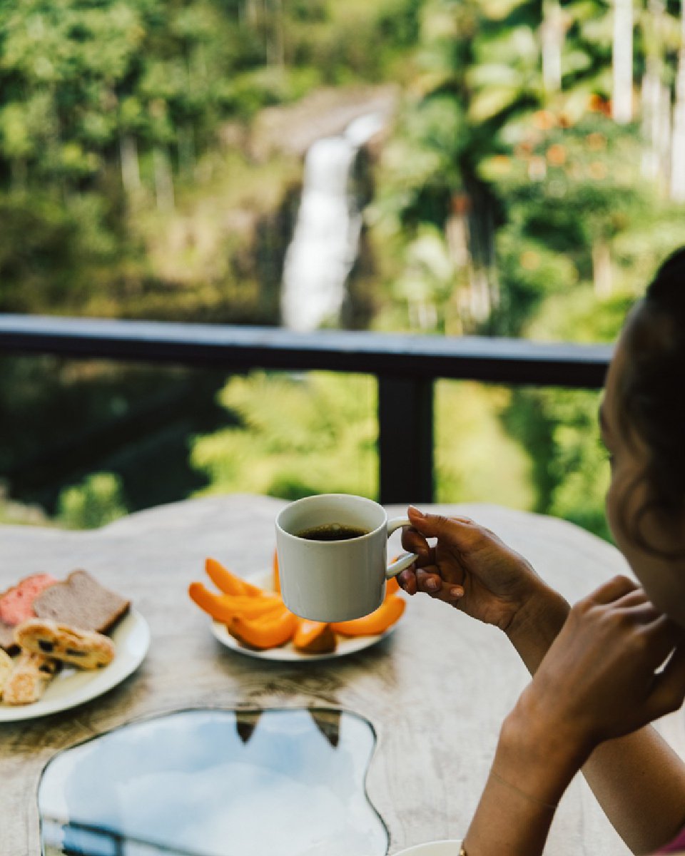 HawaiiBigIsland's tweet photo. "Me" time is never underrated. Get back to yourself on the island of Hawaiʻi. https://t.co/5hJLcf9iG6