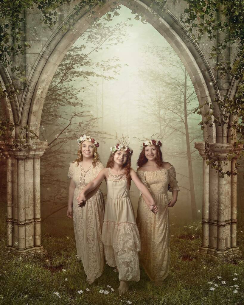wickedepiction's tweet photo. “If you look the right way, you can see that the whole world is a garden.”
#wickeddepictionphotography #fantasyportraits #portraitphotographer #uxbridgemassachusetts #uxbridgephotographer #secretgarden #secretgardenphotoshoot #compositephotography https://t.co/XP4ibLuKrf https://t.co/gETdz5PpWa