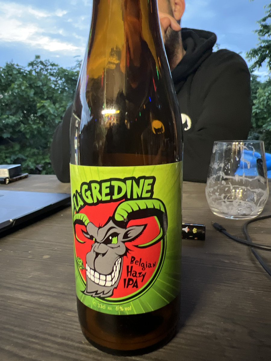 GeorgeMcBored's tweet photo. A little moment of happiness #GREDINE @GutterCatGang #BAYC   #BoredApeYachtClub https://t.co/v35I2FWg0f