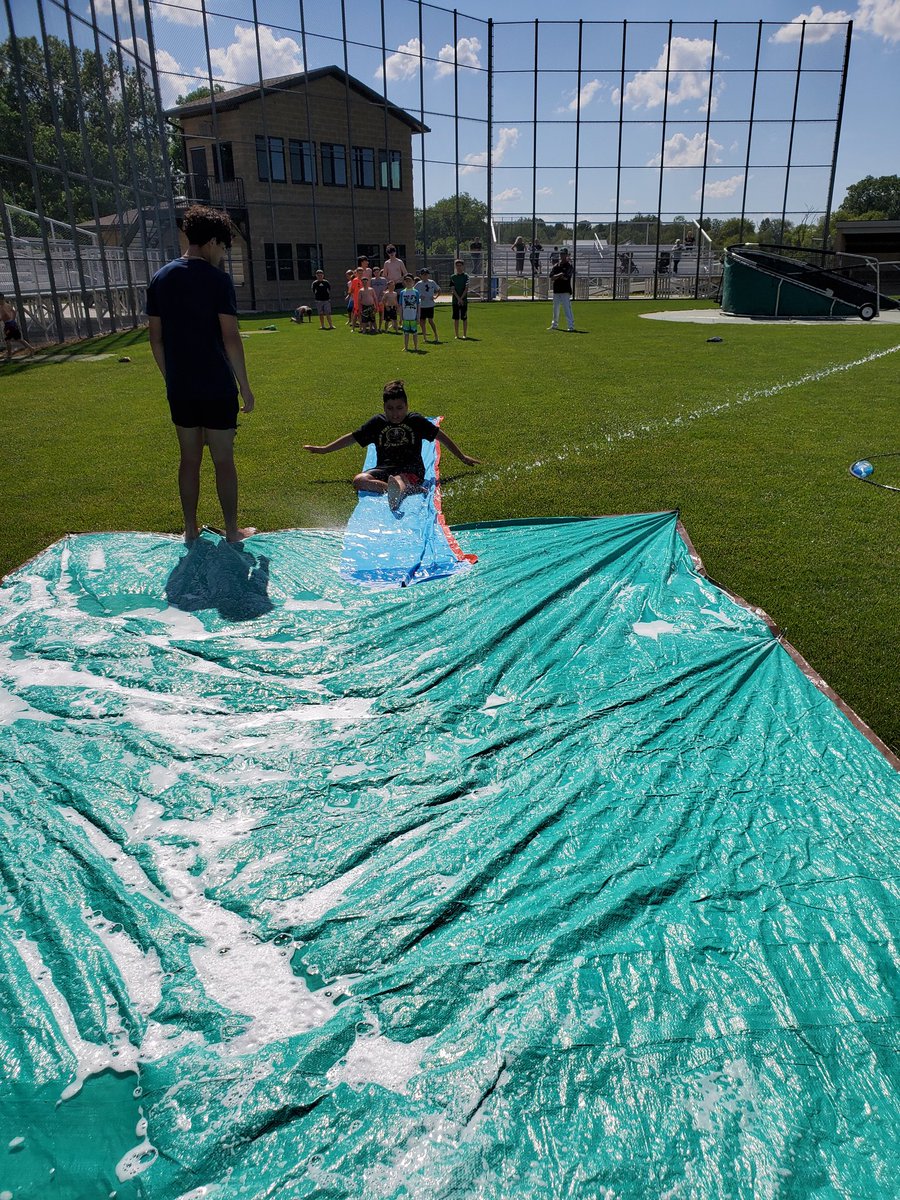 ConcordMinBase's tweet photo. Great week of baseball camp.. ended the camp with sliding practice. https://t.co/rMVVdngguE