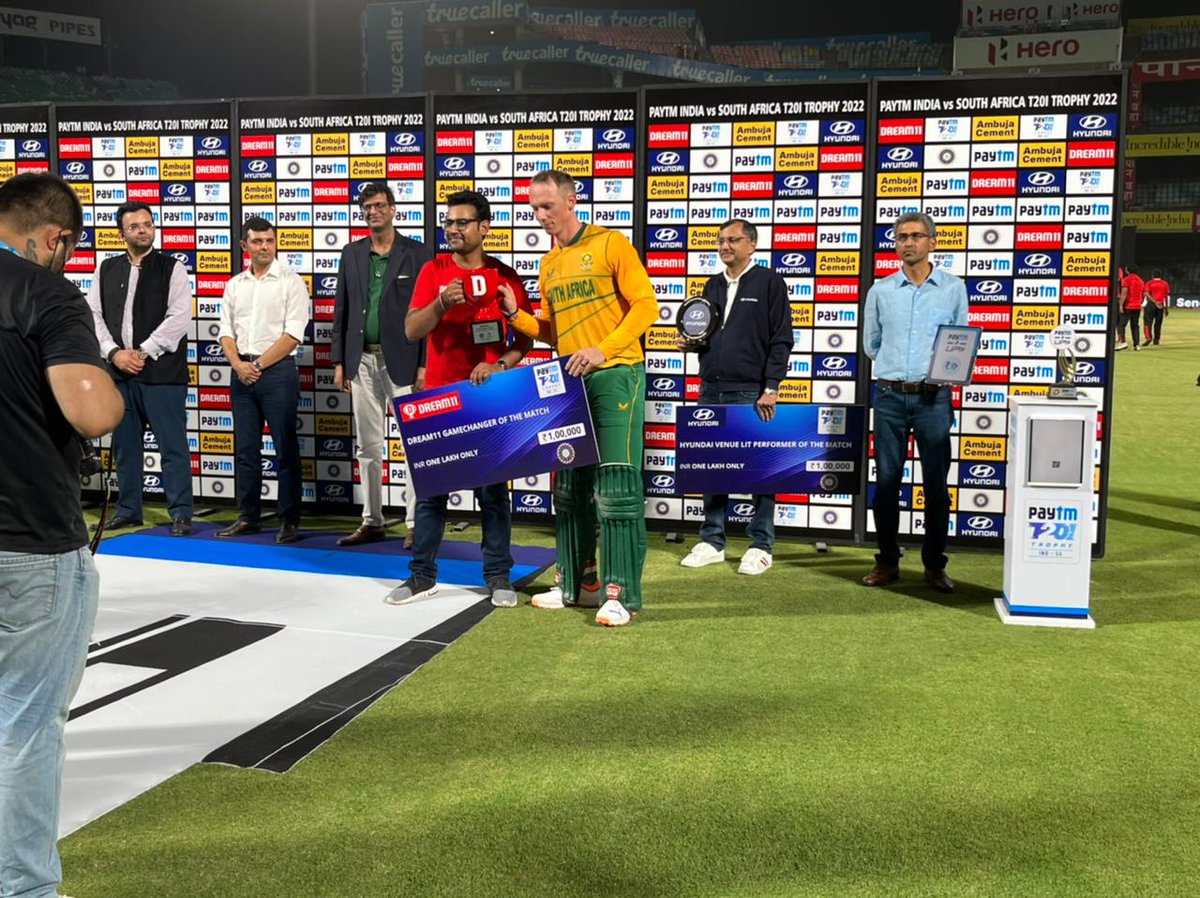 Thank you <a href="/Dream11/">Dream11</a> for giving the opportunity to witness #INDvsSAT20 from best seats and to also get a chance giving game changer award to <a href="/Rassie72/">Rassie van der Dussen</a>. 

Special thanks to #Mithunsir &amp; #Saviosir for arranging everything for an amazing experience 🤩💥