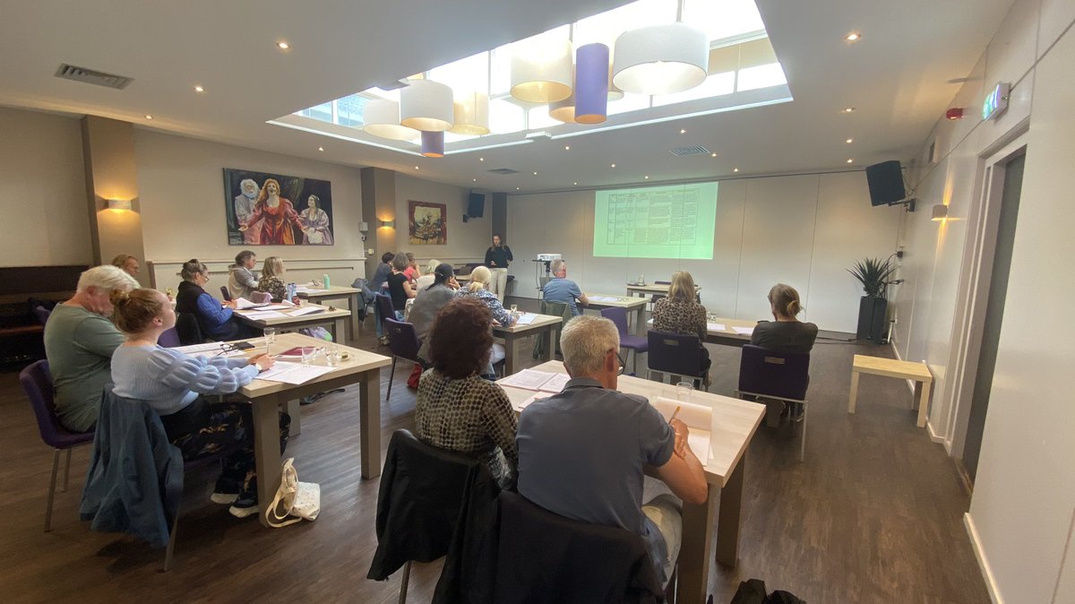 Céline Labie (@clinelabie) on Twitter photo Opnieuw 20 leergierige en enthousiaste therapeuten die morgen hun patiënten met slaapproblemen en persisterende msk klachten kunnen verder helpen <a href="/PaininMotion/">Pain in Motion</a>! Met dank <a href="/scholingraw/">Scholing RAW</a> voor de perfecte organisatie en <a href="/LiesbetDebaets/">Liesbet De Baets</a> voor de team-up! Opnieuw 20 leergierige en enthousiaste therapeuten die morgen hun patiënten met slaapproblemen en persisterende msk klachten kunnen verder helpen <a href="/PaininMotion/">Pain in Motion</a>! Met dank <a href="/scholingraw/">Scholing RAW</a> voor de perfecte organisatie en <a href="/LiesbetDebaets/">Liesbet De Baets</a> voor de team-up!