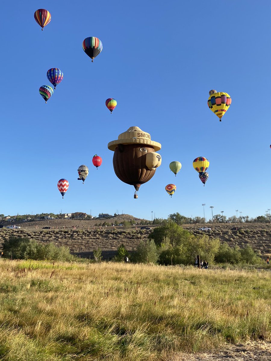 HumboldtToiyabe's tweet photo. @renoballoon Welcome Tiger! Weβll see you there! #SmokeyBear #FirePrevention #HTStrong https://t.co/XJawU8Ssyz