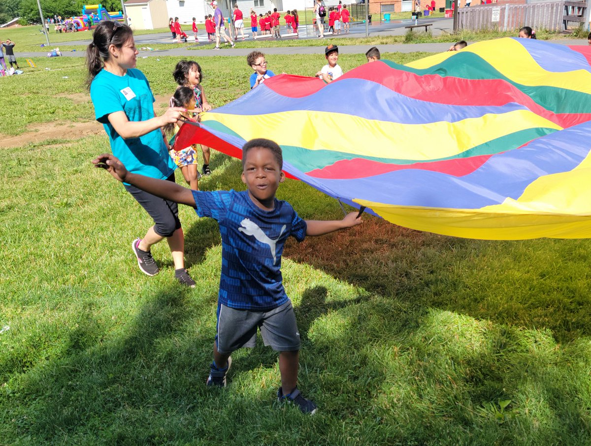 SpartanTrouble's tweet photo. Field day highlights.  @SullyES_LCPS #preschool https://t.co/Tx1dyoXf7v