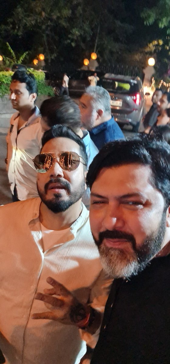 danishmithani78's tweet photo. @MikaSingh WISH YOU MANY HAPPY RETURNS OF THE DAY MIKKA PAAJI HAVE A ROCKING YEAR AHEAD 🎂🎉🍾🎊 https://t.co/XVVCc1DUa4