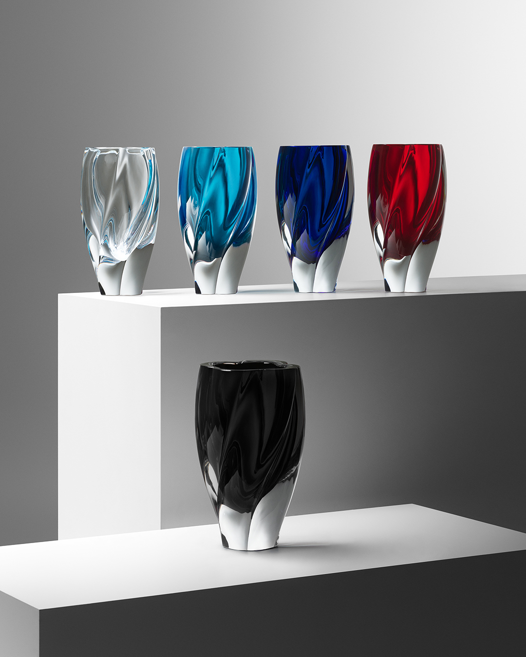 Louis Vuitton on X: The Blossom Vase by #TokujinYoshioka. The