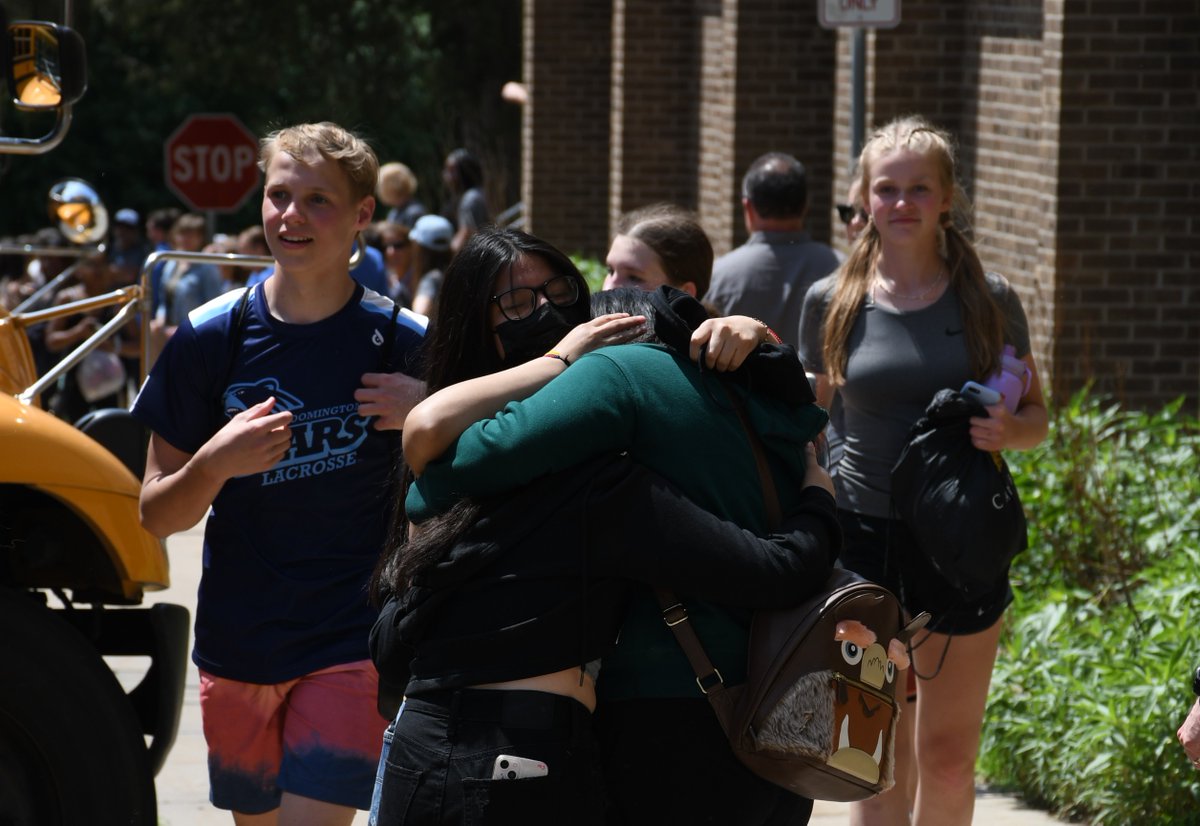 bps271's tweet image. How lucky are we to have something that makes saying goodbye so hard? Thank you students for bringing your hearts, minds and selfs everyday to school. Enjoy your summer break and we will see students and families in the Fall. #BPSpride