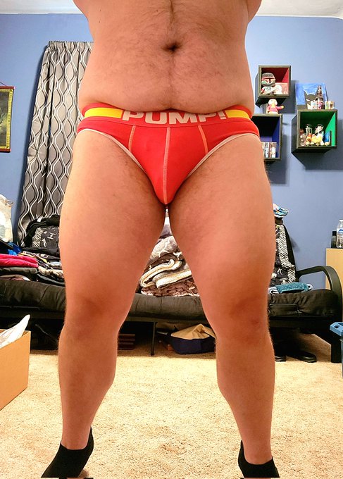 Beefy legs and beefy dick 😜
#pumpndump #pump #underwear #fetish #kink #bulgeaddicts #bulgeunderwear #gaybubblebutt