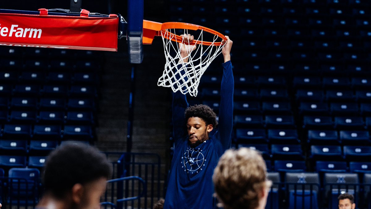 XavierMBB's tweet photo. Summer grind.

#LetsGoX https://t.co/kLgEvRbkrJ