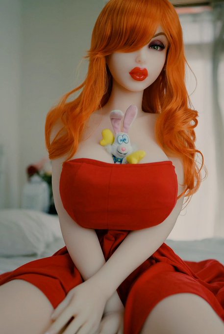 Is it weird that i've found a Jessica Rabbit lovedoll online that i NEEED? https://t.co/E2b33y9tih