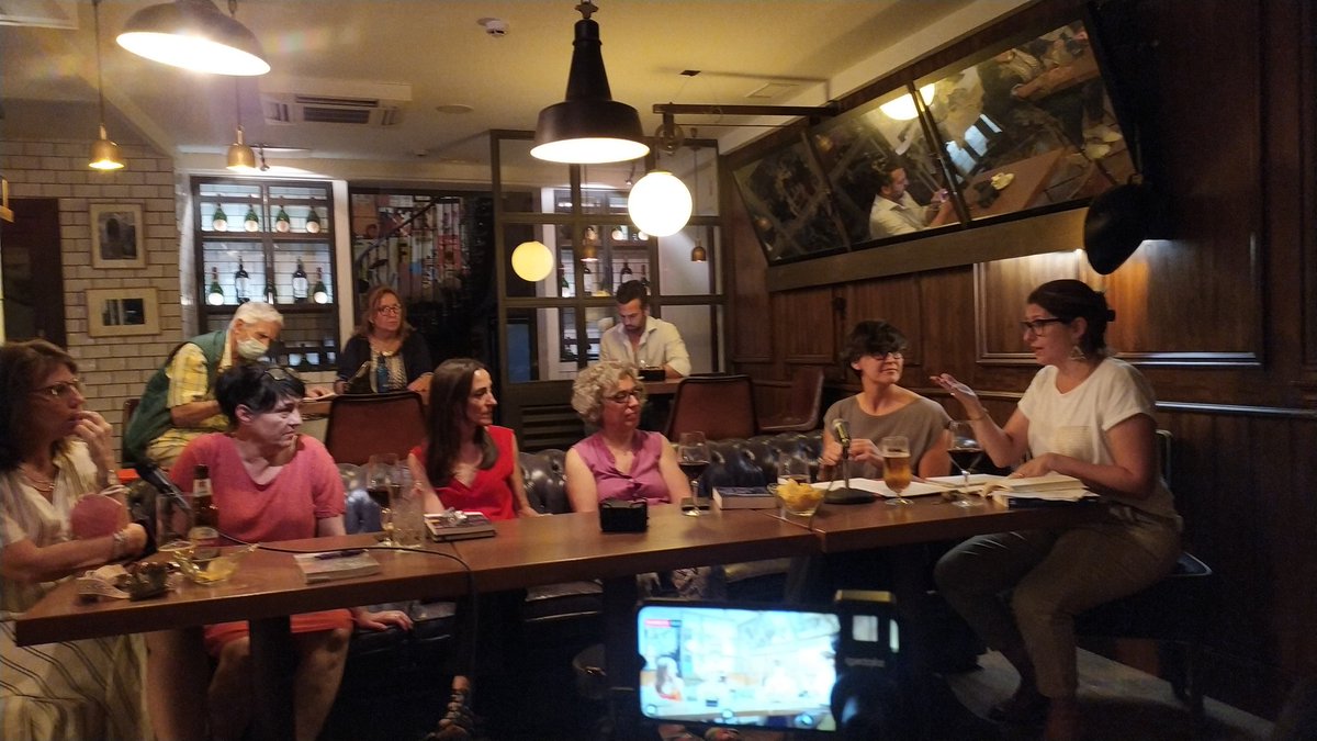 <a href="/NietasMemoria/">Nietas de la Memoria</a> recrean en <a href="/ateneodemadrid/">Ateneo de Madrid</a> la vida durísima de sus abuelas, las #mujeres que sufrieron la #guerracivilespañola, vidas silenciadas por el miedo, invisibles hasta ahora <a href="/marianalvarezma/">Marian Álvarez ❤️💛💜💜💜</a> <a href="/noemisanjuan/">Noemí San Juan</a> <a href="/CarolPecha/">Carolina Pecharroman</a> <a href="/CarminaGustran/">Carmina Gustrán</a> Y 7 #periodistas más. Gracias a todas