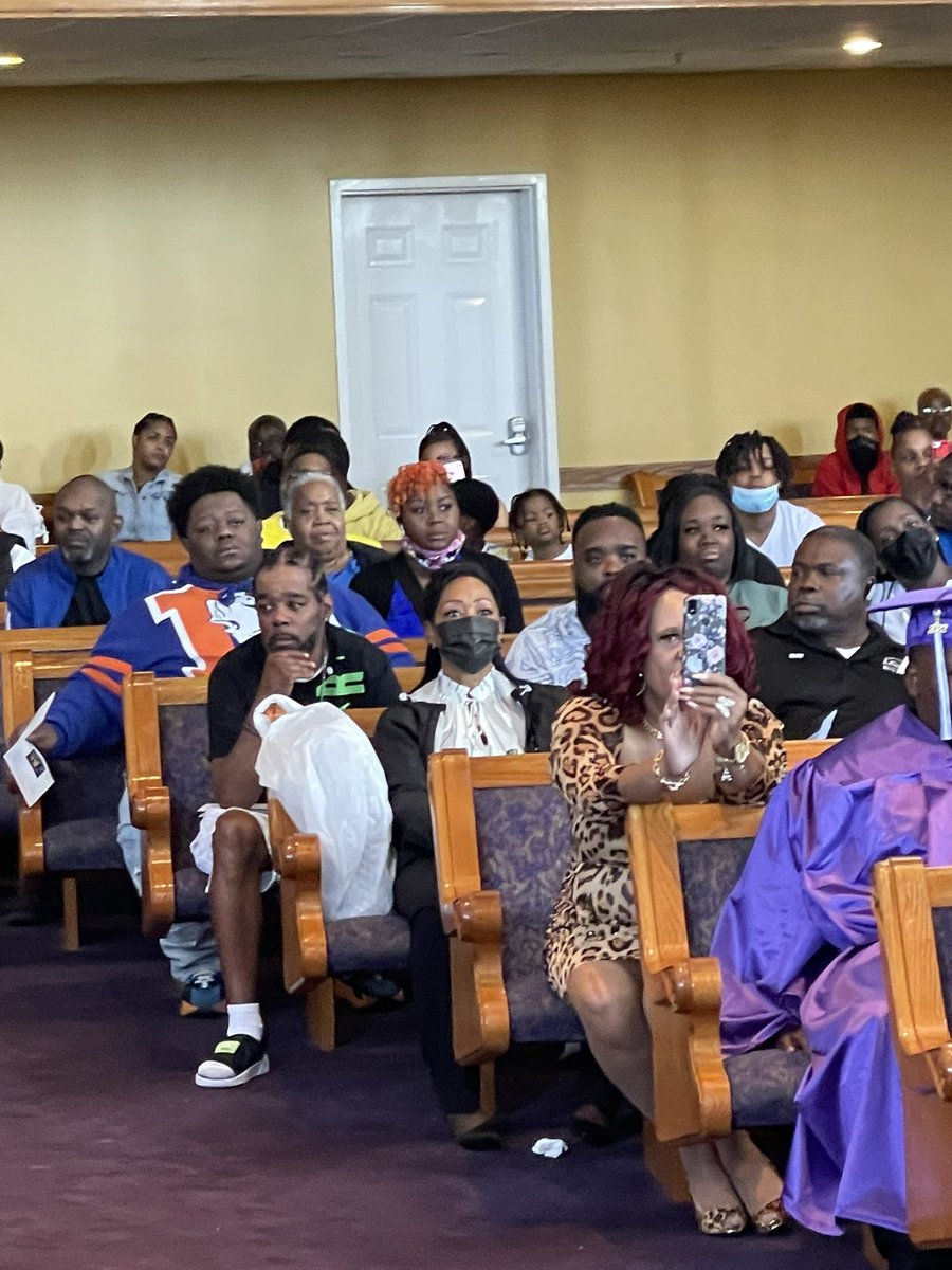 Congratulations to our beautiful 2022 graduates! Thank you to Gregory Sain and Pastors Kehinde and Charles Moodie! Today was truly spectacular. ❤️