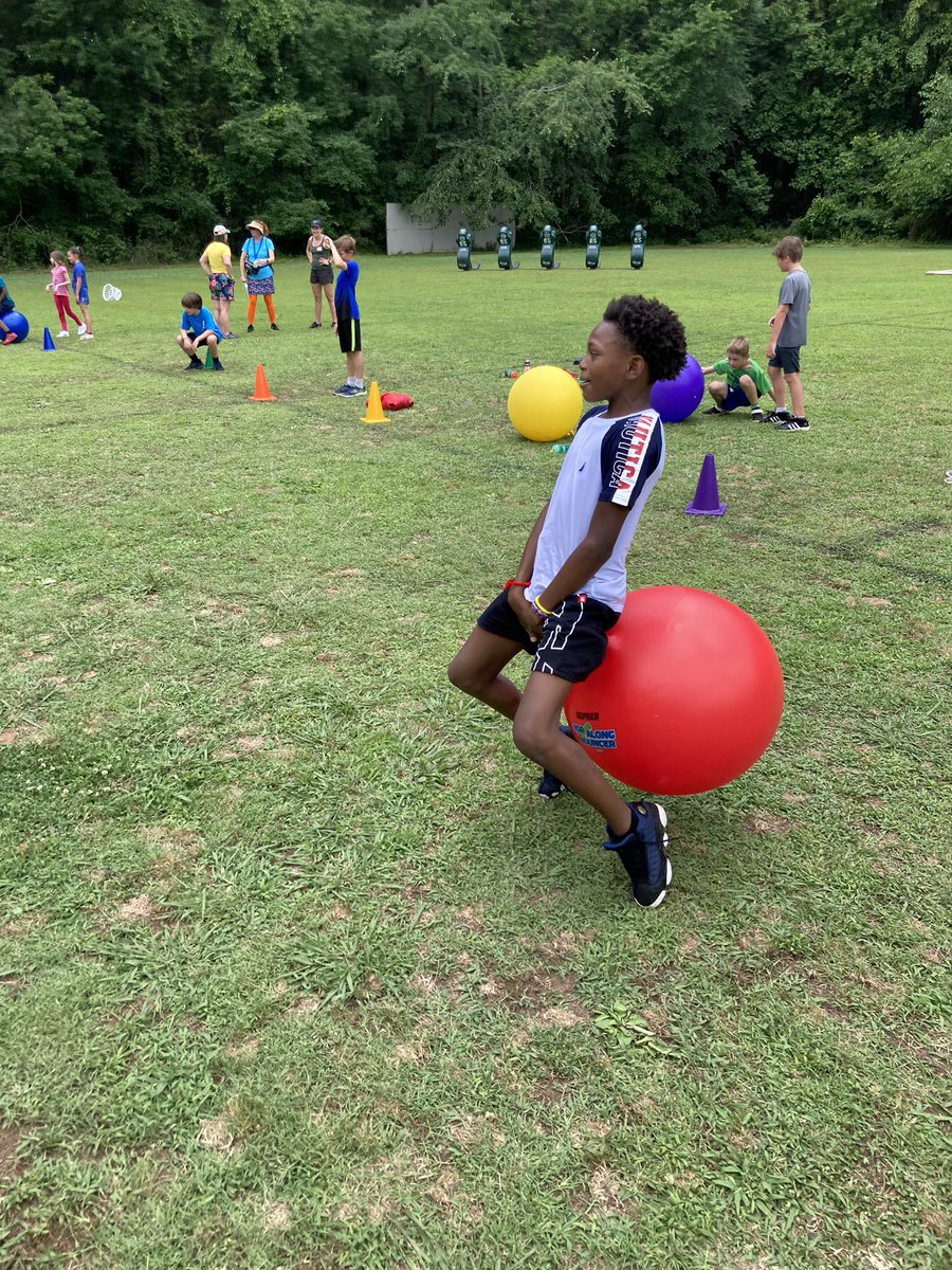 cary_elementary's tweet photo. 2nd-5th grade field day LOTS of fun! ☀️ 💦 🏃‍♀️ https://t.co/H007EImaeE