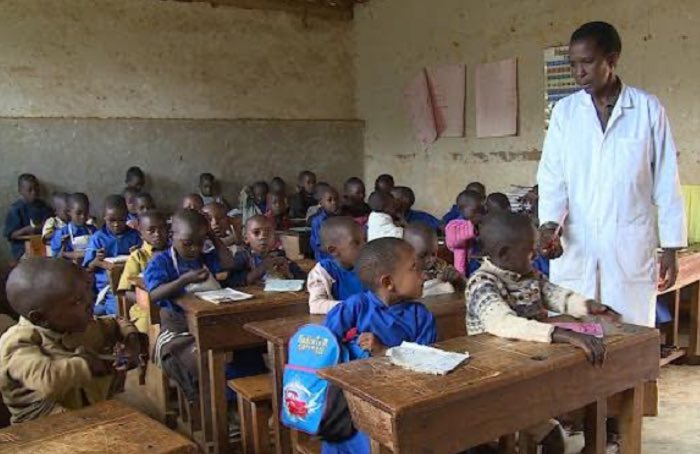 Countdown to CHOGM22: Freeze frame 1

CHOG visit Rwanda by visiting also public schools in countryside. Help to build schools and raise teacher salary. Right now, It’s $45 per month! <a href="/CHOGM2022/">CHOGM Rwanda 2022</a> <a href="/Arsenal/">Arsenal</a> <a href="/PSG_English/">Paris Saint-Germain</a>