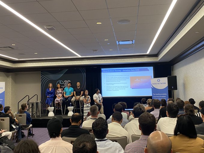 OasisNetwork_ES's tweet image. Compartiendo la noticia de nuestra asociación con @Genetica_us con el apoyo del Primer Ministro de Vietnam. 

Más info aquí 👇 medium.com/oasis-protocol… 🌹

@lindalu1111

$ROSE #OasisNetwork #DataDAOs