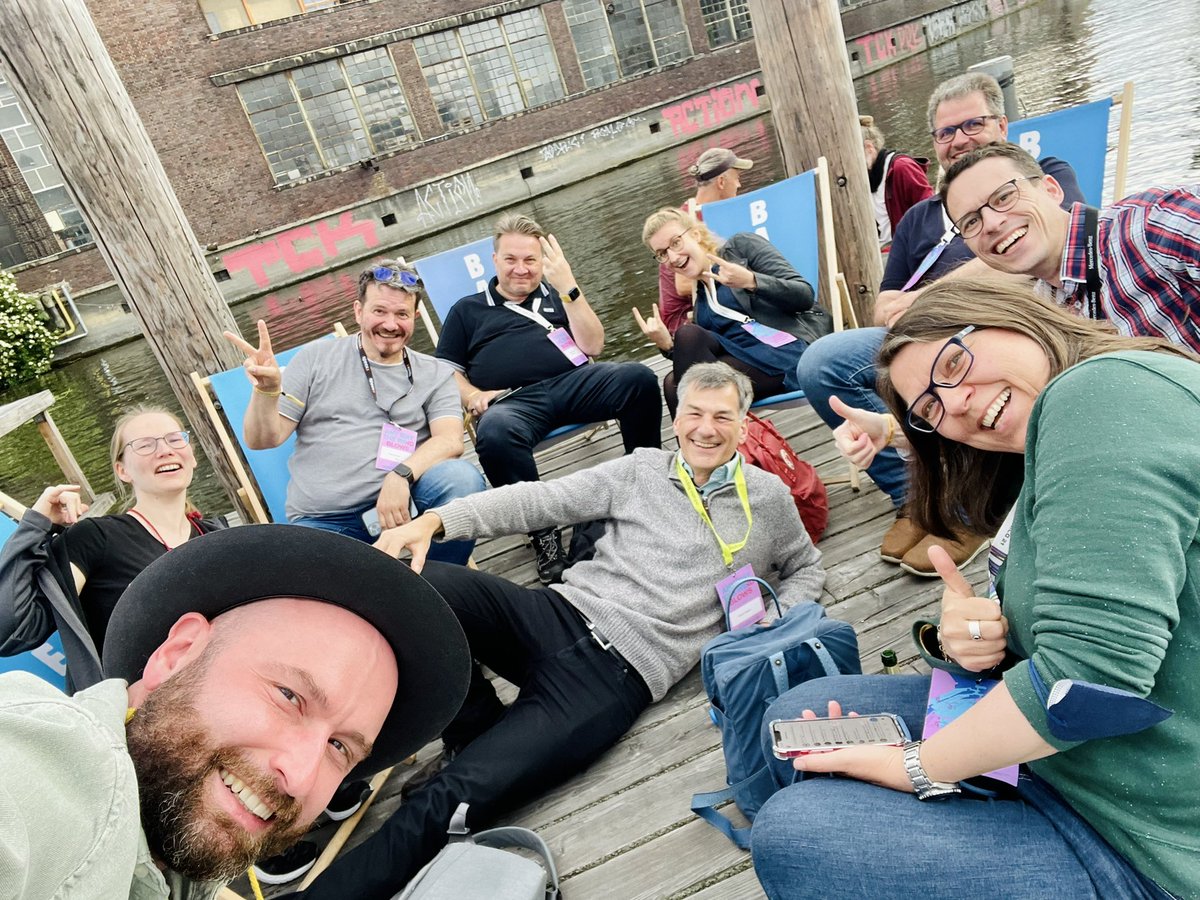 Lukas Fütterer // @lukizzl@mastodontech.de (@lukizzl) on Twitter photo Die gemischte Reisegruppe #CoronaUglyBar #Bällebad #RaketInnen #influbenzer #wolicorns #zufall verloren im Neuland auf dem Sonnendeck um <a href="/tomww/">Thomas Wagner</a> 🌤 #rp22 Die gemischte Reisegruppe #CoronaUglyBar #Bällebad #RaketInnen #influbenzer #wolicorns #zufall verloren im Neuland auf dem Sonnendeck um <a href="/tomww/">Thomas Wagner</a> 🌤 #rp22