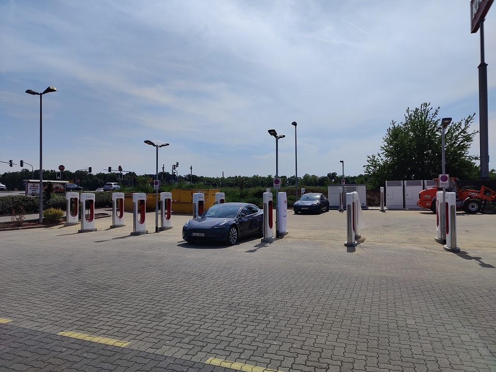 Tesla Charging on Twitter "New Tesla Supercharger Limburg an der Lahn