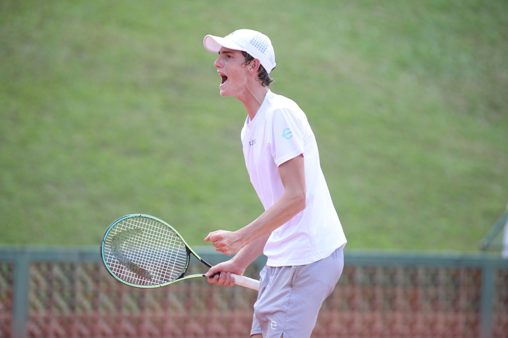 Starting the day with a winner!  We're working on new ideas and apparel!  Keep up with our new releases at l8r.it/7jTT  😎

#teamtrident #tennis #fearthetrident #tennisapparel #tennisfashion #tennislife #performance #athletes #athleticwear #athletics #crosstraining