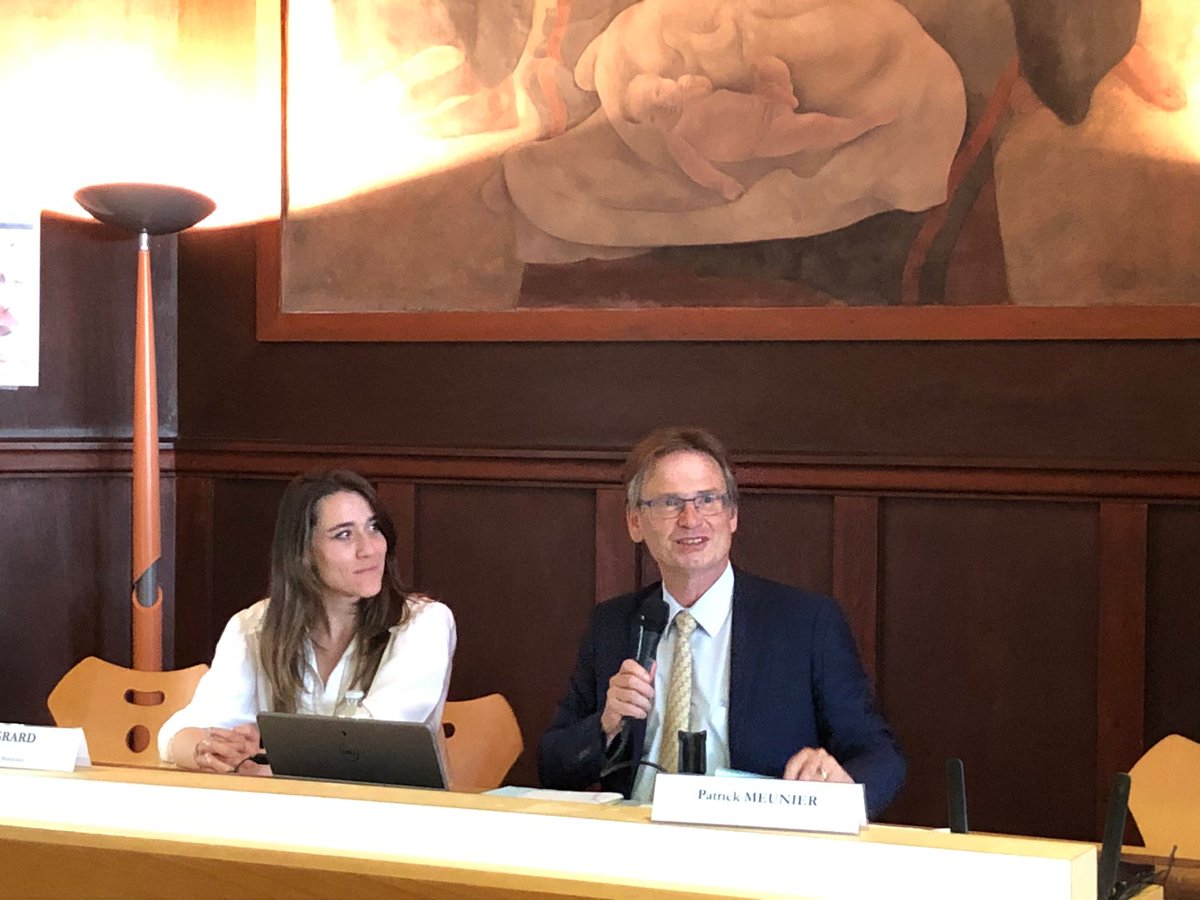 Gaëlle Hardy reçoit le prix de thèse Teitgen de l <a href="/AFEE_Asso/">AFÉE - Association Française d'Études Européennes</a> pour sa thèse sur l'européanisation de la surveillance bancaire.