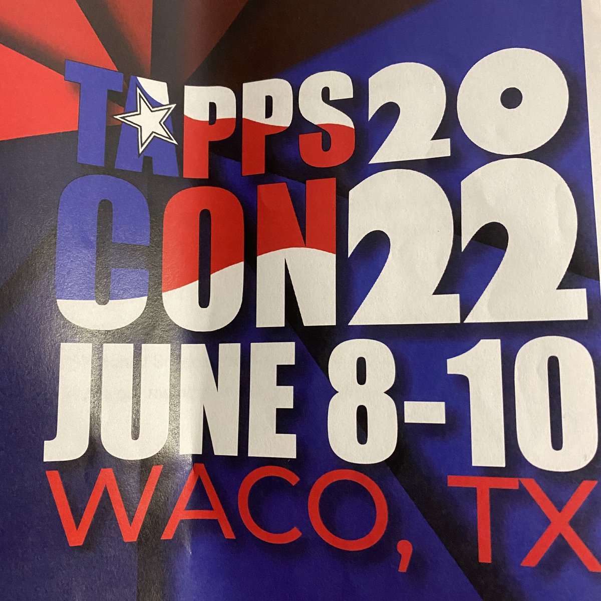 JPIIHS_Football's tweet photo. Enjoyed the @TraintheMind1 session at #TAPPSCON22 about building mental strength in HS athletes!
Practical tools from DJ & Lyn: write a script on how you see the game unfolding, practice mindfulness + “focus” breathing, remind yourself what YOU can control ➡️ “next play” speed. https://t.co/cgvdQHZ3gA