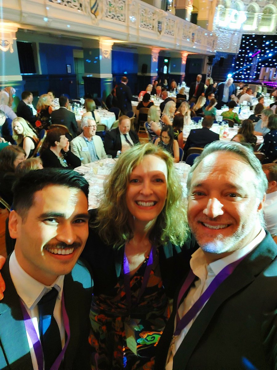 The #OUHAwards21 have started and here's me with a couple of fellow crew all excited and ready to go :) <a href="/OUHospitals/">OUH</a> <a href="/tmsnipe/">Tommy Snipe</a> #NHS #healthcare #oneteamoneouh #people #awards
