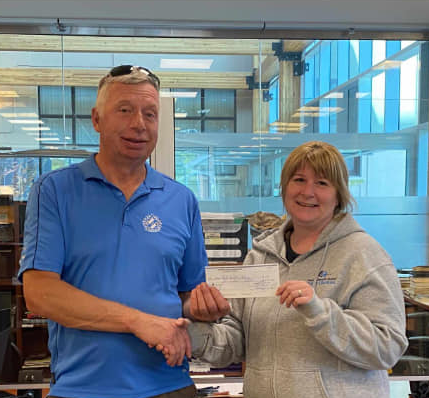 LM Kin Greg Barnes presenting a $400 donation to Corner Brook Public Library for their Summer Reading program. Accepting on behalf of the Library is Roxanne Abbott.
We continue to help support their efforts.
@NLPubLibraries