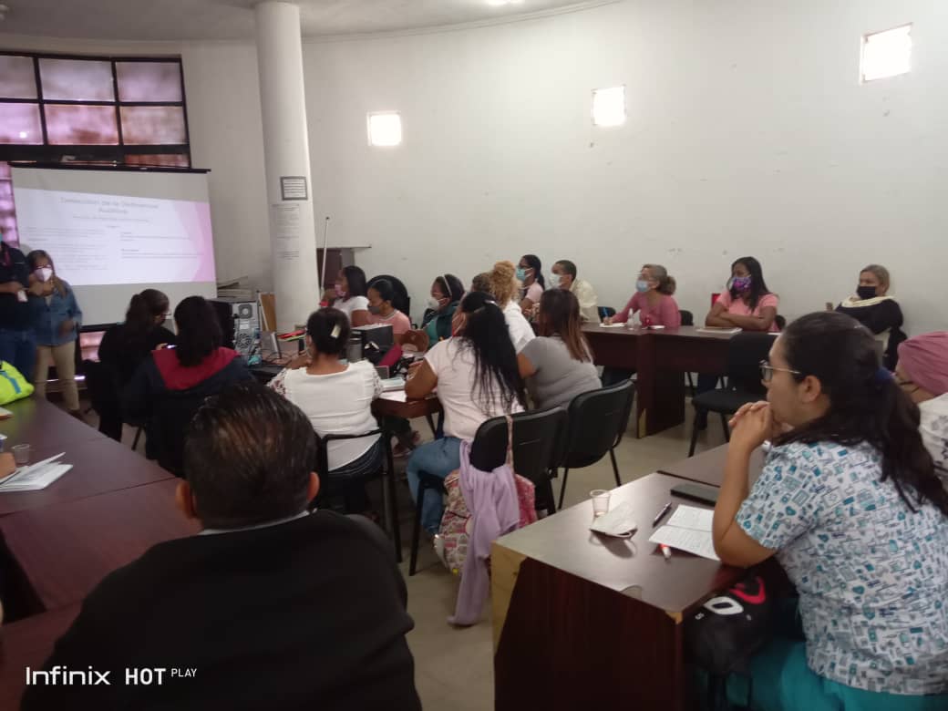 #Fotos 📸 El #MPPS dio inicio este  jueves a la capacitación del personal de enfermería en el área de Pesquisa Neonatal Auditiva, con la participación de 45 enfermeras y enfermeros de hospitales del Dtto. Capital y el estado Miranda

#JuntosPorCadaLatido 
#VenezuelaYArgeliaUnidas